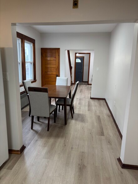 Dining room - 209 Fern Ave
