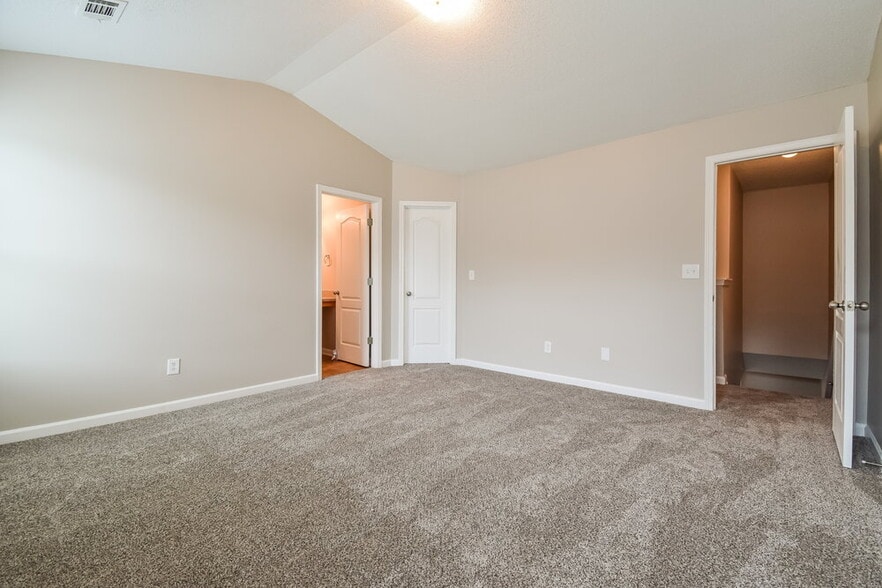 Building Photo - 2285 Bigwood Trl