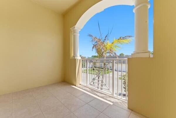 Building Photo - 6109 NW Kendra Ln