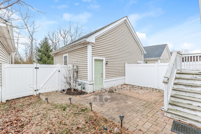 Building Photo - 53 Malsbury St