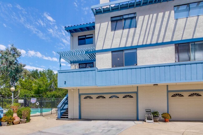 Building Photo - Condo Near Cupertino High | Updated Kitche...