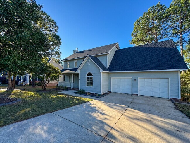 Building Photo - Charming 4 Bed, 2.5 Bath Home in King's Grant