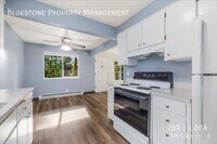 Building Photo - 2309 State St