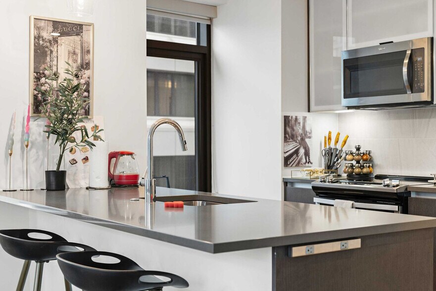 Building Photo - 300 Harrison Ave