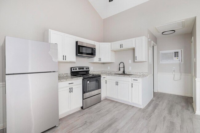 Building Photo - 3800 Memorial Blvd