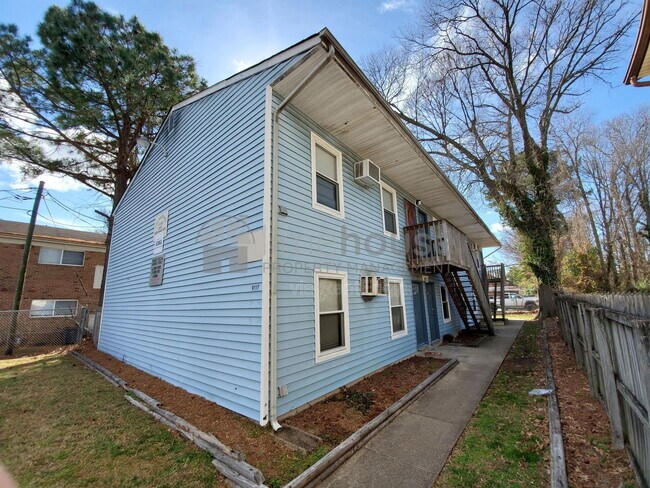 Building Photo - 9117 Chesapeake Blvd