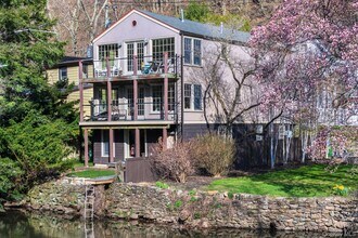 Building Photo - 235 Piermont Ave