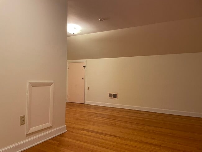 Building Photo - 4120 Jerome St