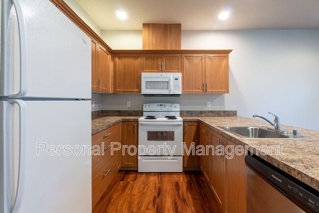 Building Photo - 3604 NE 81st Cir