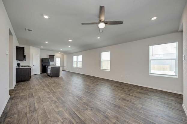 Building Photo - 105 Calgary Ln