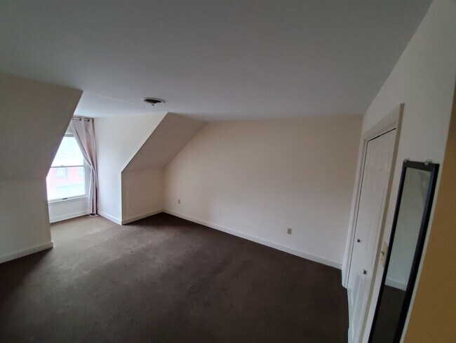 Building Photo - 34 S Hanover St