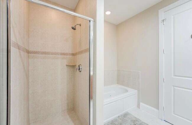 Building Photo - 3120 N Latitude Cir