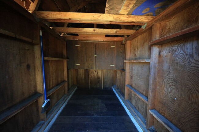 Building Photo - 1744 County Ln