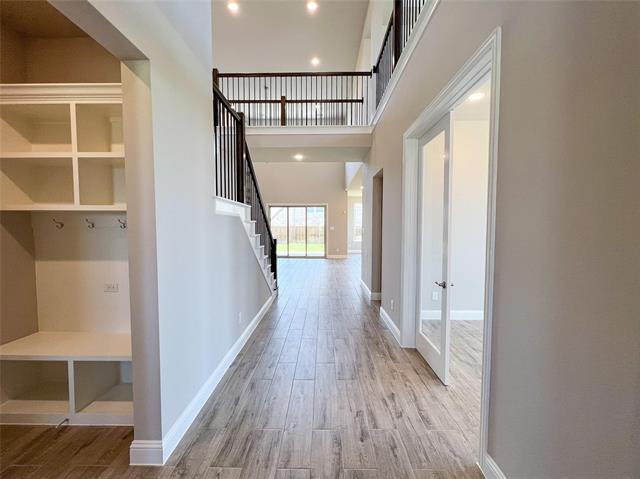 Building Photo - 2201 Essex Ct