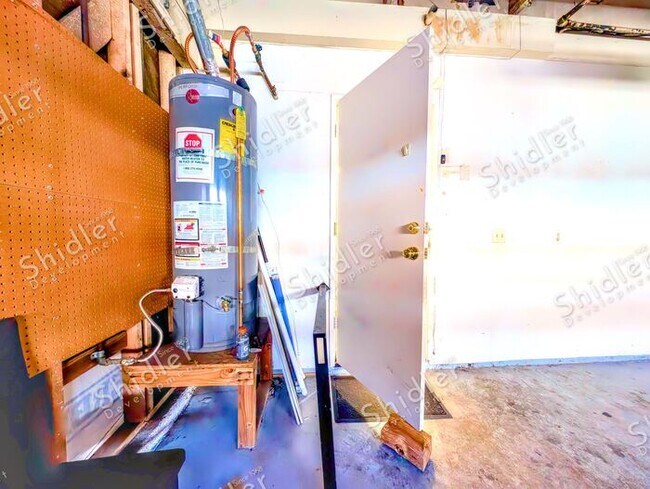 Building Photo - 1991 Central Ave