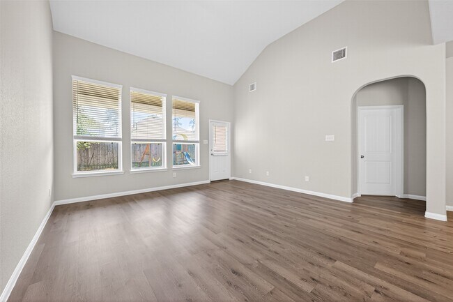 Building Photo - 3548 Cannon Dr