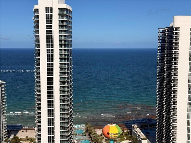 Building Photo - 4010 S Ocean Dr