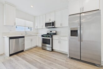 Building Photo - Wilcox Apartments