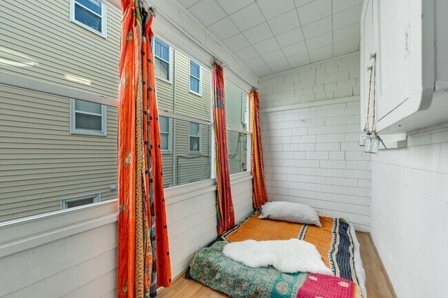 Building Photo - 21 Ericsson St