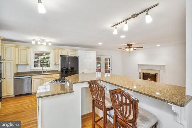 Building Photo - 12027 Devilwood Dr