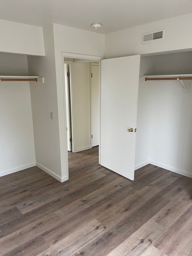 Building Photo - 3 bed 1.5 bath Home upper westside