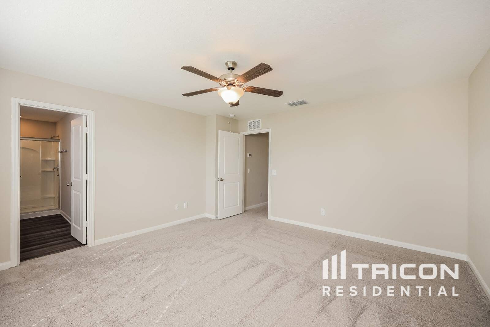 Building Photo - 14302 Palm Ridge