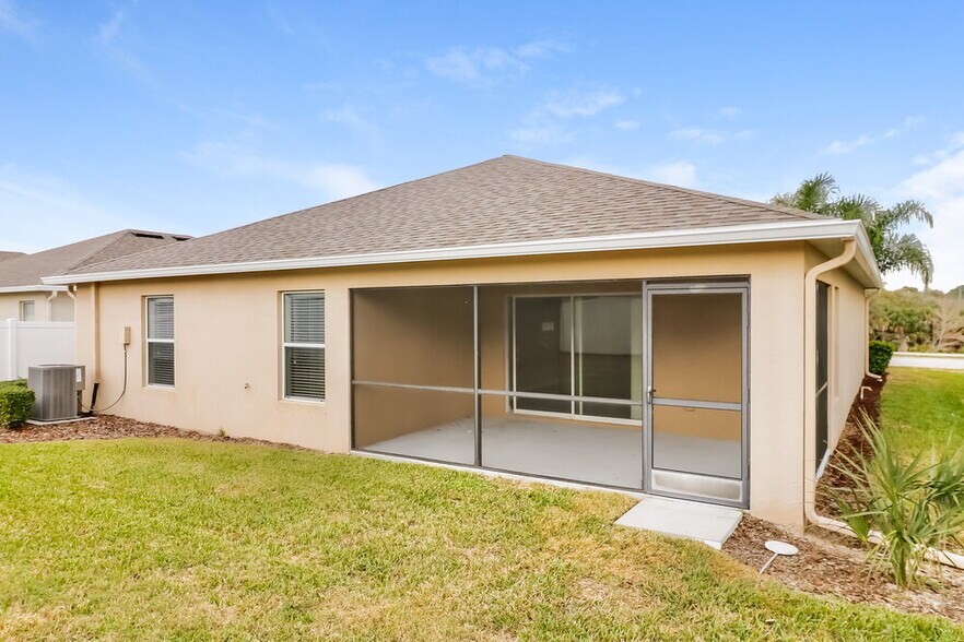 Building Photo - 18339 Briar Oaks Dr