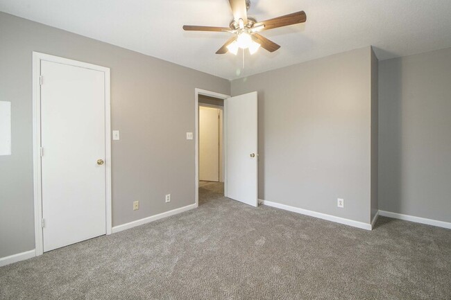 Building Photo - 1608 Hannibal Dr