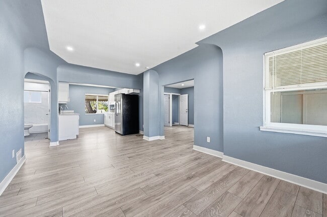 Building Photo - $2,820.95 with $300 off the first month's rent, 4 Beds - 2 Bath, Single Family Home in Denver wit...