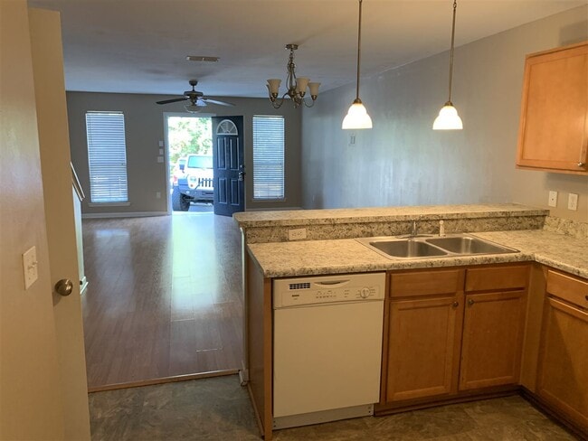 Building Photo - 2862 Waterbrook Way