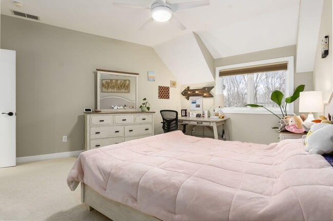 Building Photo - 4602 Sandwich Ct