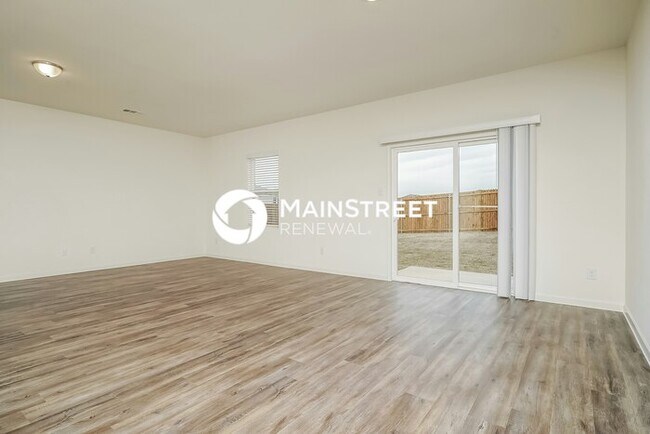 Building Photo - 4 Bedroom Pet-Friendly Home in Crowley, TX with Main Street Renewal