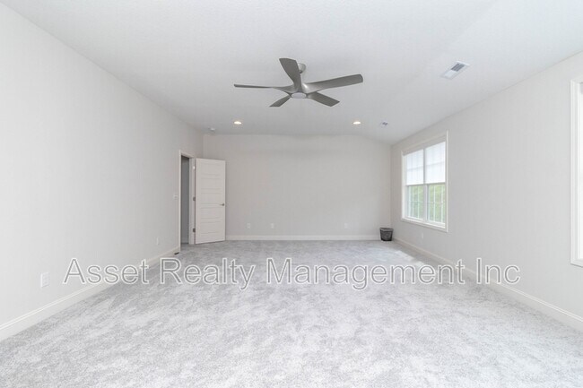 Building Photo - 1730 Silver Chapel Dr