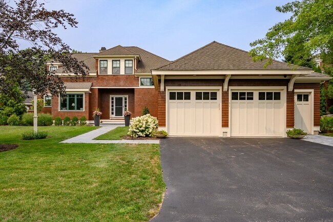 Primary Photo - 51 Clubhouse Dr