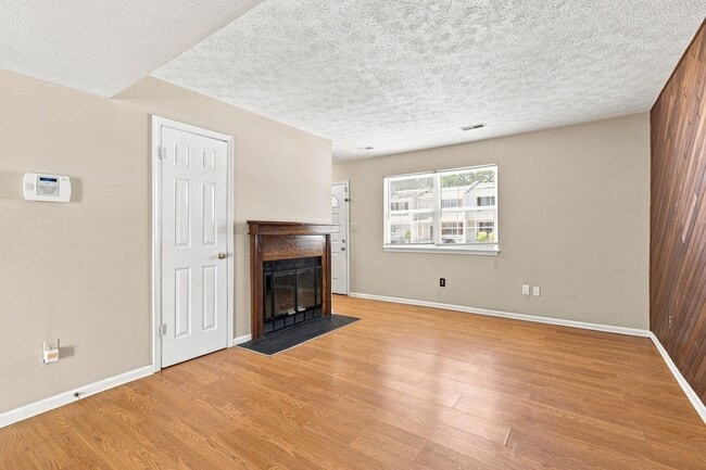 Building Photo - 46 Otsego Dr