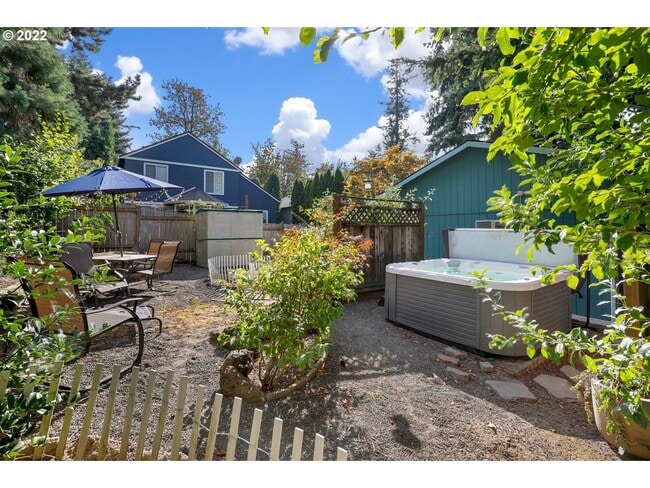 Building Photo - CHARMING HOME NEAR MULTNOMAH VILLAGE IN SW PORTLAND