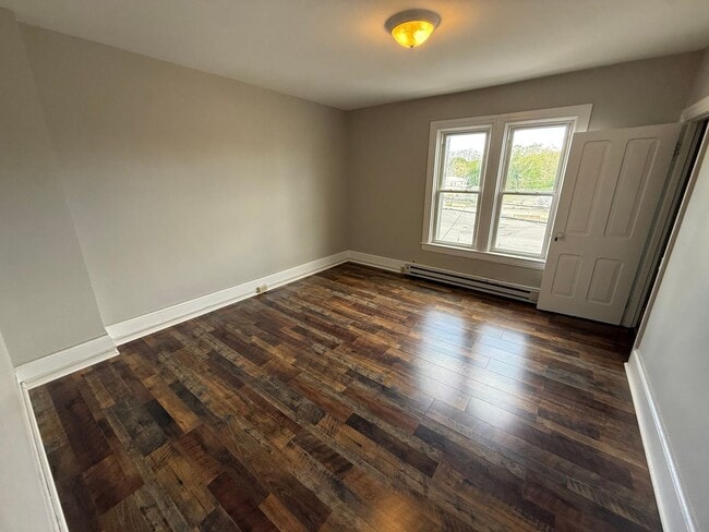 Building Photo - 410 Wolf Ave