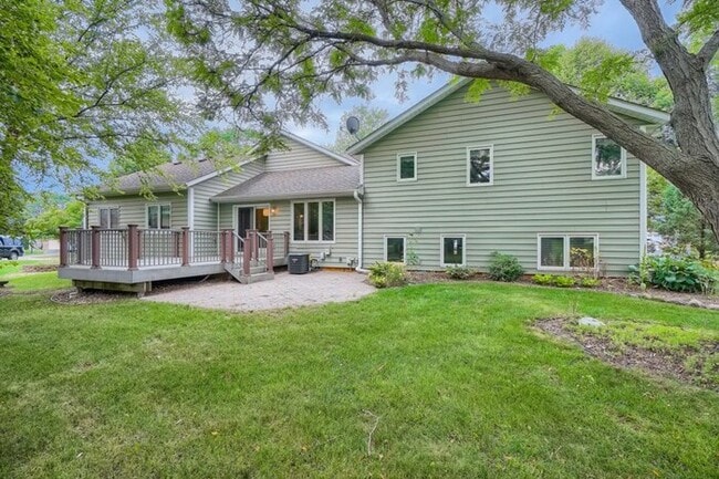 Building Photo - 740 Windmill Court, Eagan, MN, 55123