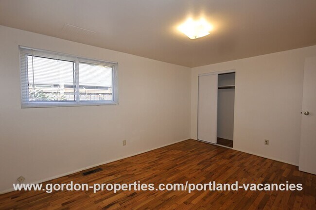 Building Photo - SE Tenino St - Brentwood-Darlington ranch-style 3 bedroom home