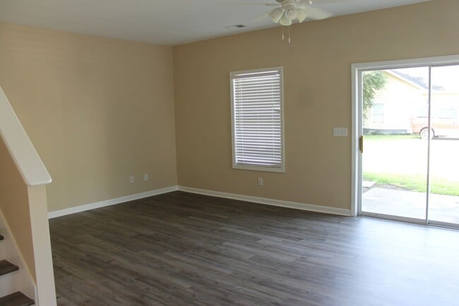 Building Photo - Townhome in Olde Town Village, Bluffton