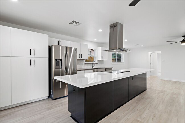 Building Photo - 5703 De Milo Dr