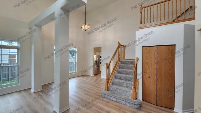 Building Photo - 1523 Schumacher Dr