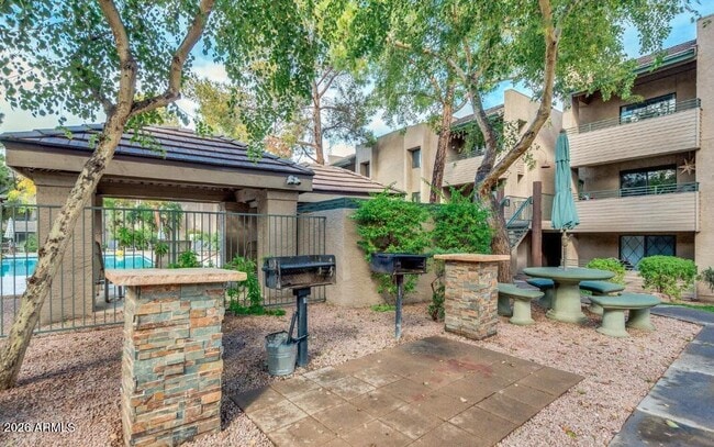 Building Photo - 7777 E Main St