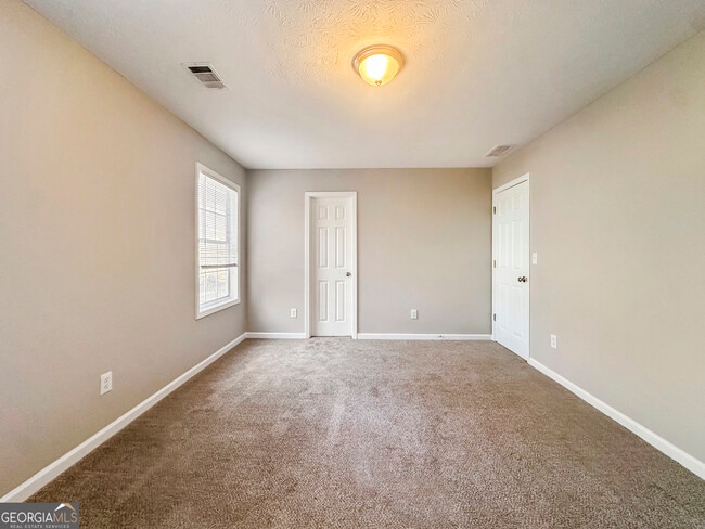 Building Photo - 3340 Summit Pl Dr