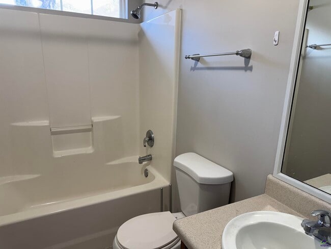 Building Photo - 103 Mulligan Ct
