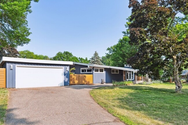 Building Photo - 6017 Halifax Ave S