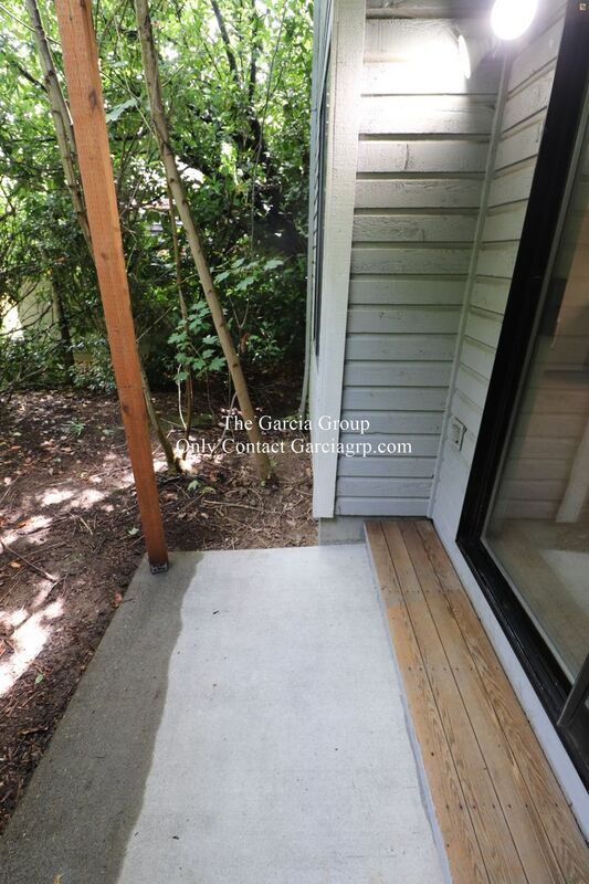 Building Photo - 10632 SW 49th Ave