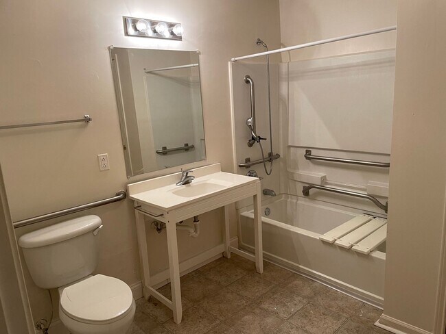 Building Photo - Montevallo, AL*** 2 Bed 2 Bath $1,154/mo**Deposit $0