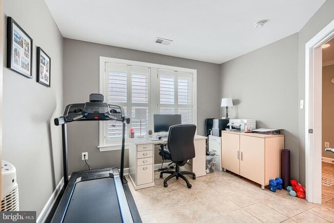 Building Photo - 432 Grand St