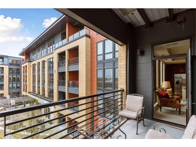 Building Photo - 4730 Park Commons Dr